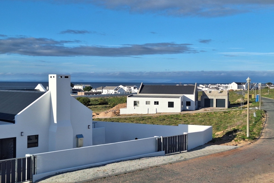 4 Bedroom Property for Sale in Da Gama Bay Western Cape